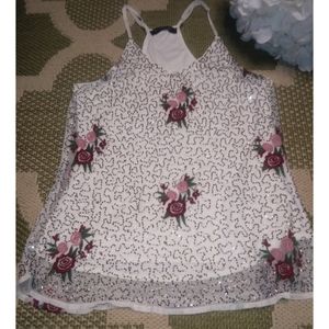 Beautiful  Romeo & Juliet Couture floral top